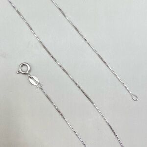 18 inch Sterling Silver Box Chain